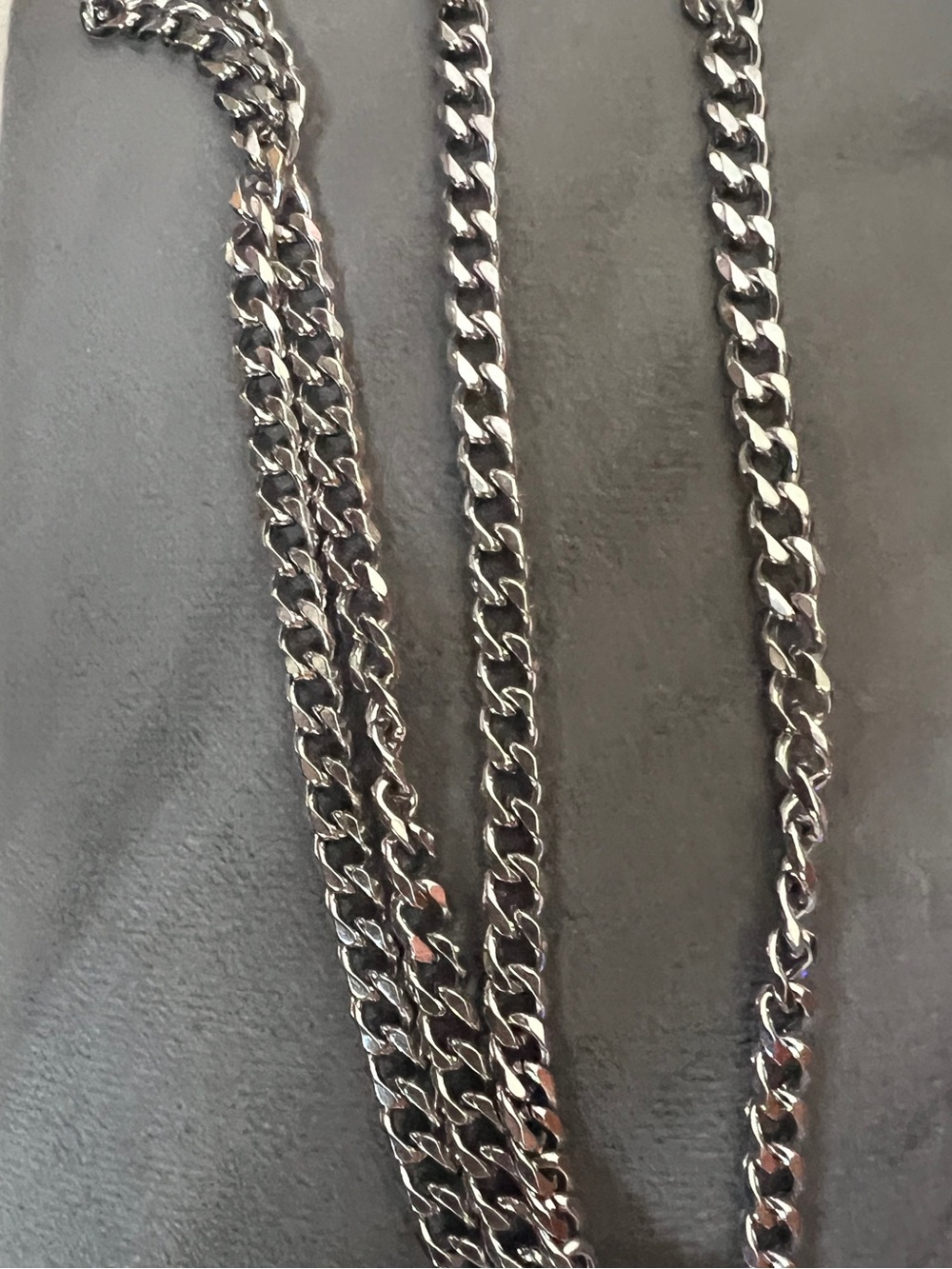 Classic Silver-Tone Curb Chain Necklace – Cuban Link
